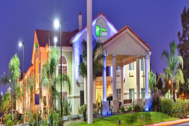 Holiday Inn Express Delano Highway 99 By Ihg Hotel Delano